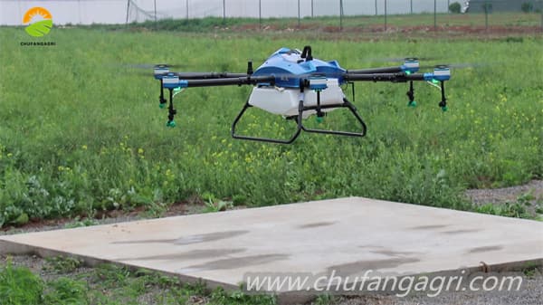 UAV spraying agriculture farm drone