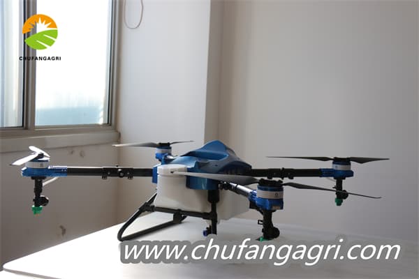 Small 6L drones for plantations for spraying