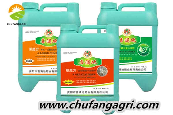 A water-soluble fertilizer containing humic acid.
